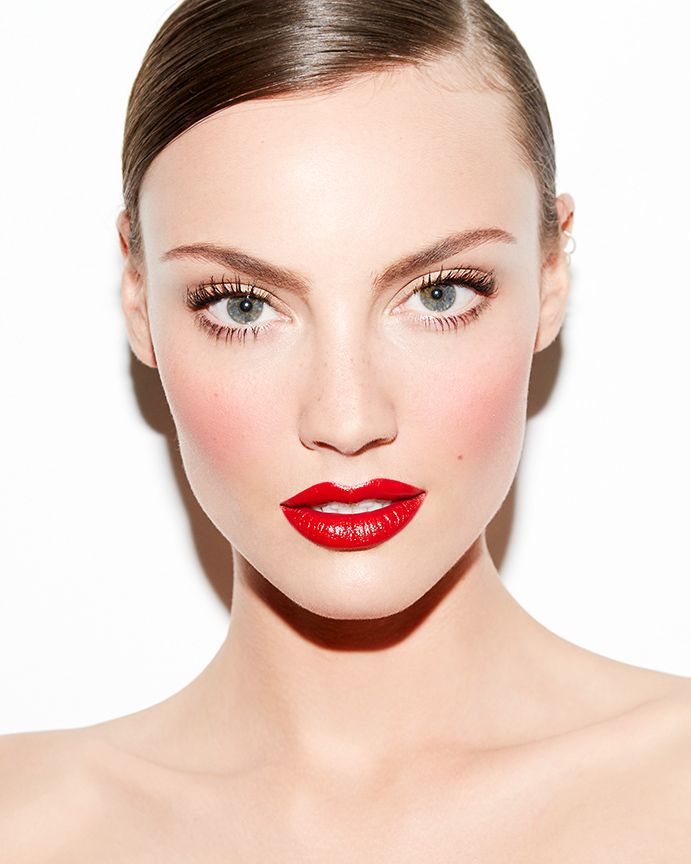 What Is Draping? Learn How to Contour with Your Blusher